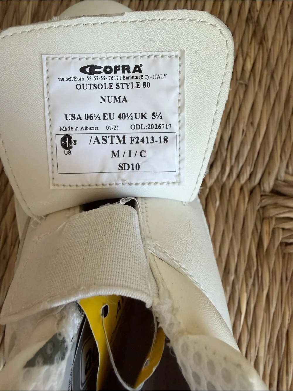 White Men’s Boat-Style Work Shoes with Secure Closure
